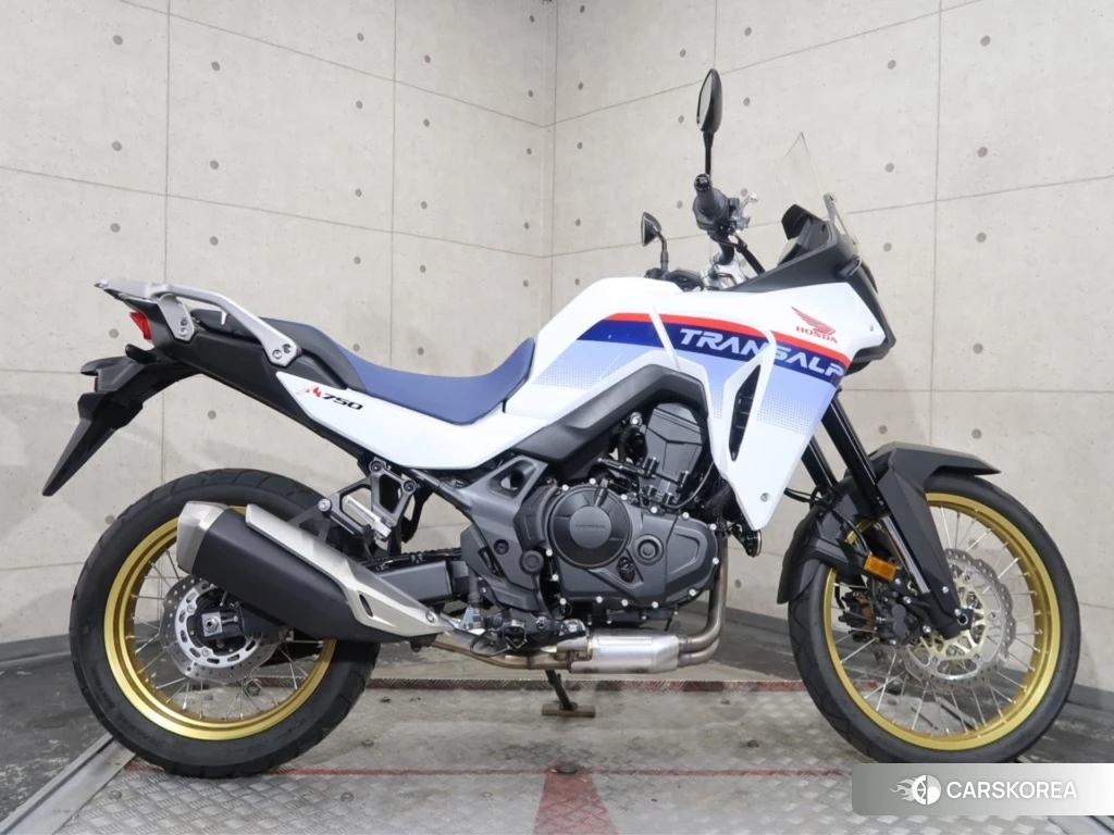 Проданный Honda TRANSALP XL750 2023 из Японии