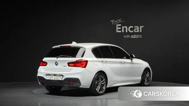 BMW 1 Series (F20) 2018 Белый из Кореи