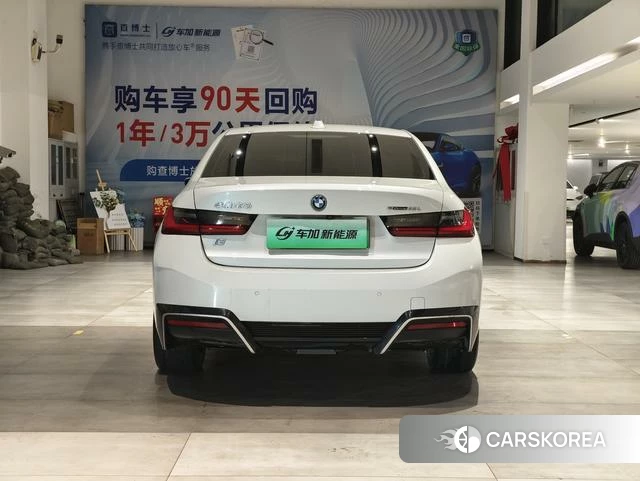 BMW i3 2023 Белый из Китая