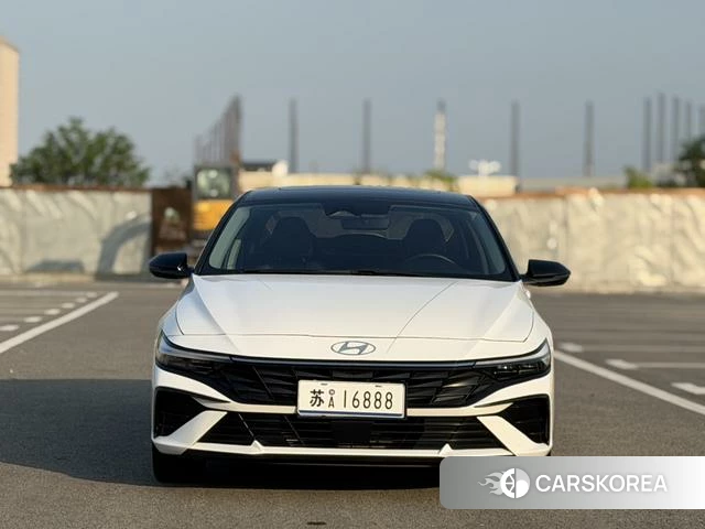 Hyundai Elantra 2024 Белый из Китая