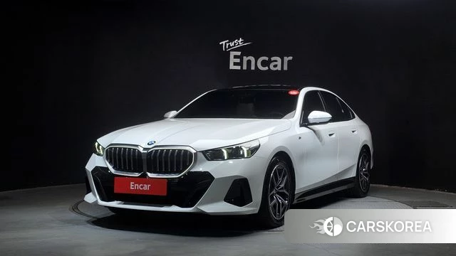 BMW 5 Series (G60) 2025 Белый из Кореи