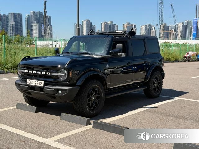 Ford Bronco 6th Generation 2023 Черный из Кореи