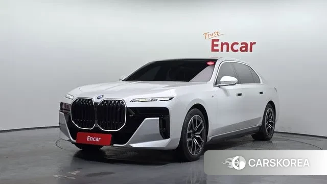 BMW i7 (G70) 2023 Белый из Кореи