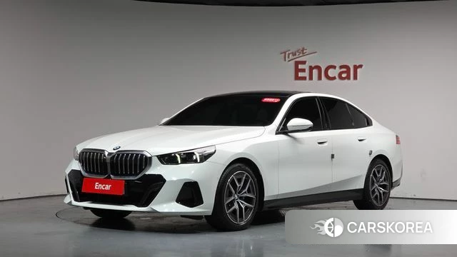 BMW 5 Series (G60) 2026 Белый из Кореи