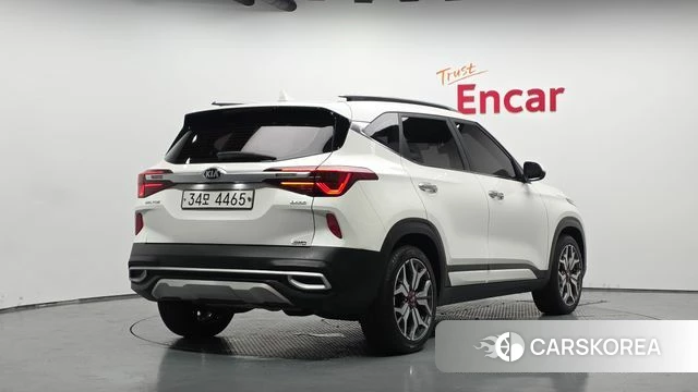 Kia Seltos 2019 Белый из Кореи