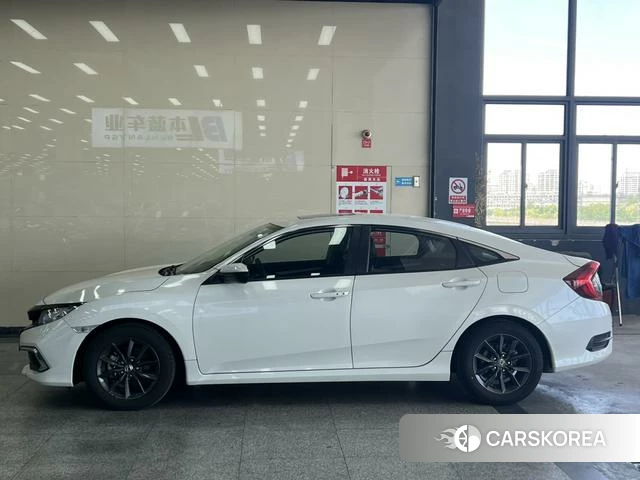 Honda Civic 2021 Белый из Китая