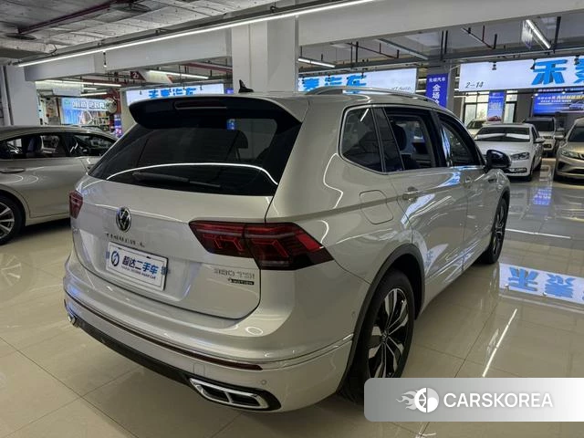 Volkswagen Tiguan L 2022 Шампань из Китая