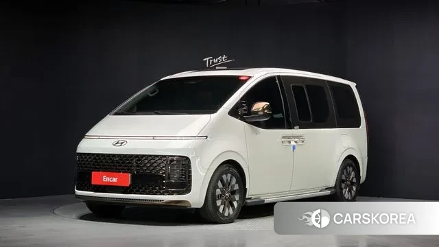 Hyundai Staria 2023 Белый из Кореи