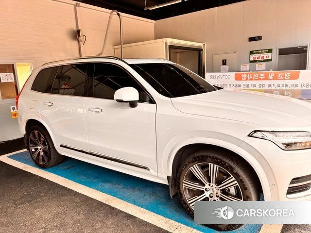 Volvo XC90 second Generation 2023 Белый из Кореи