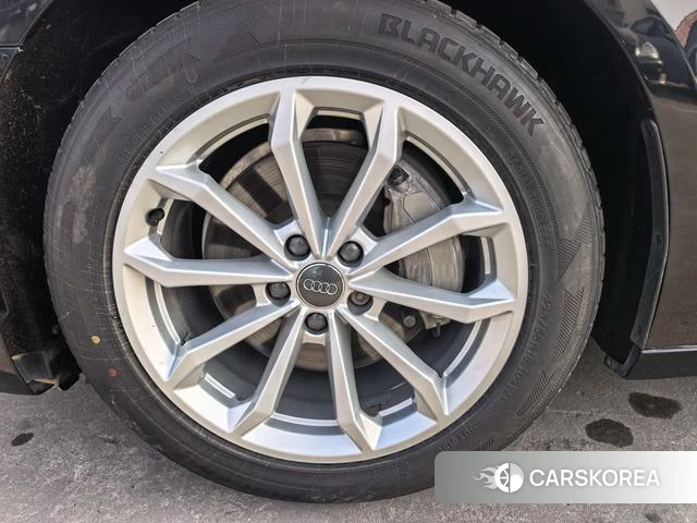 Audi A6L 2021 Черный из Китая