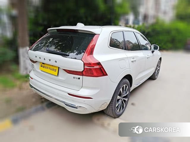 Volvo XC60 2022 Белый из Китая