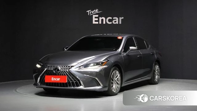 Lexus ES300h 7th generation 2024 Серый из Кореи