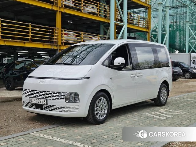 Hyundai Staria 2024 Белый из Кореи