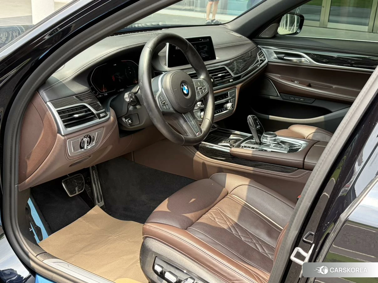 BMW 7 series 2021 Черный из Китая