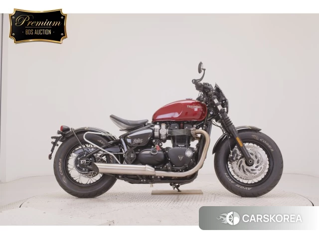 Triumph BONNEVILLE BOBBER 2022 из Японии, фото 2
