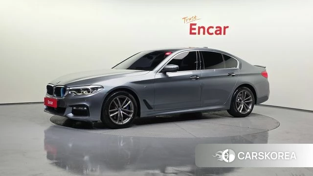 BMW 5 Series (G30) 2018 Светло-серебряный цвет из Кореи