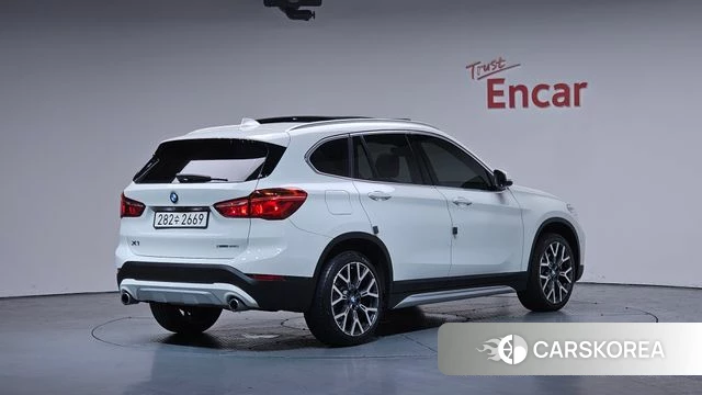 BMW X1 (F48) 2022 Белый из Кореи