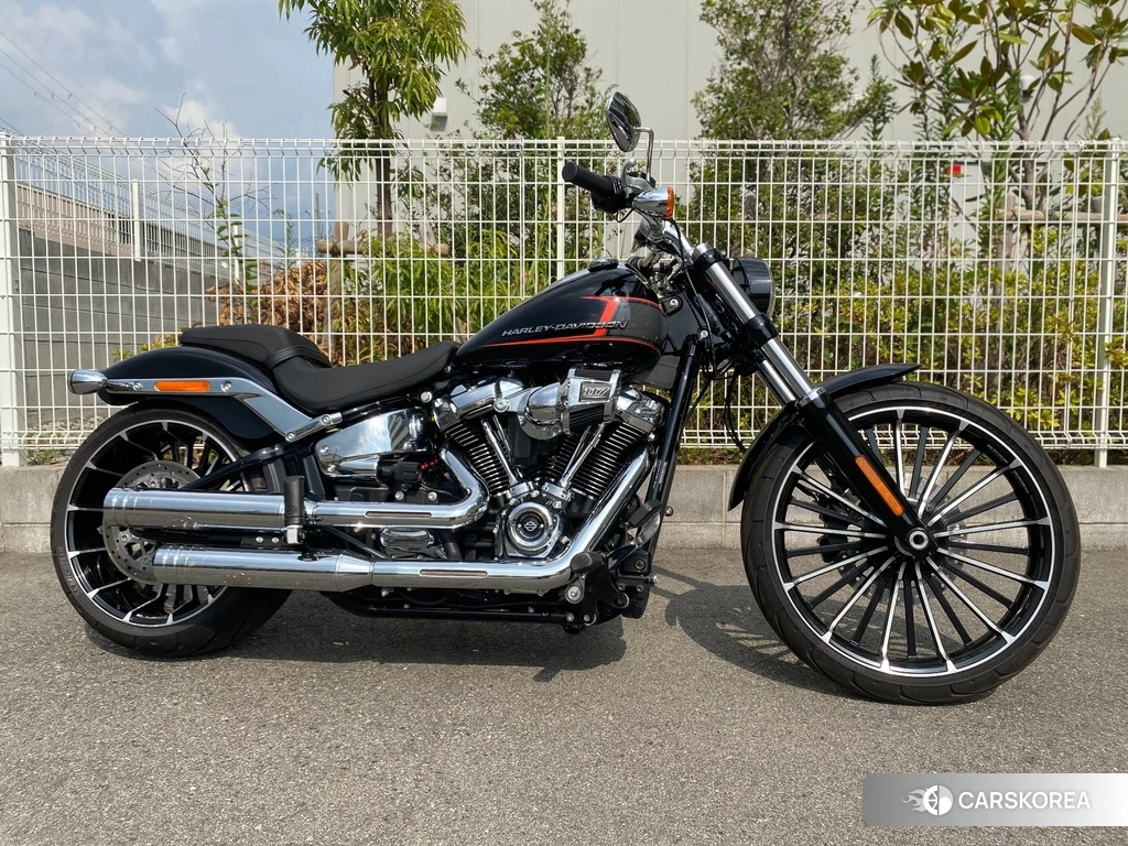 Проданный Harley-Davidson Softail Breakout FXBR1750 2023 из Японии, фото 2