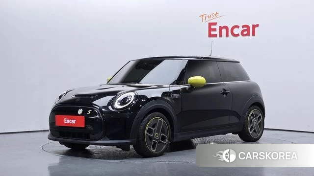 Mini Cooper Electric 2023 Черный из Кореи