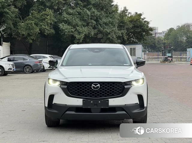 Mazda CX-50 line also 2023 Белый из Китая