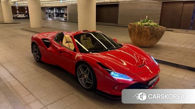 Ferrari F8 Spider 2020 Красный из Кореи