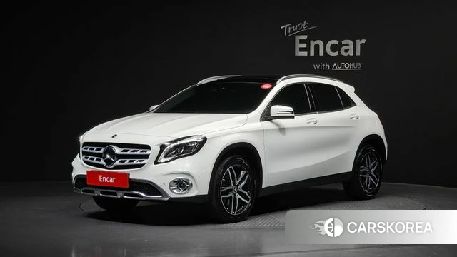 Mercedes-Benz GLA-Class X156 2019 Белый из Кореи