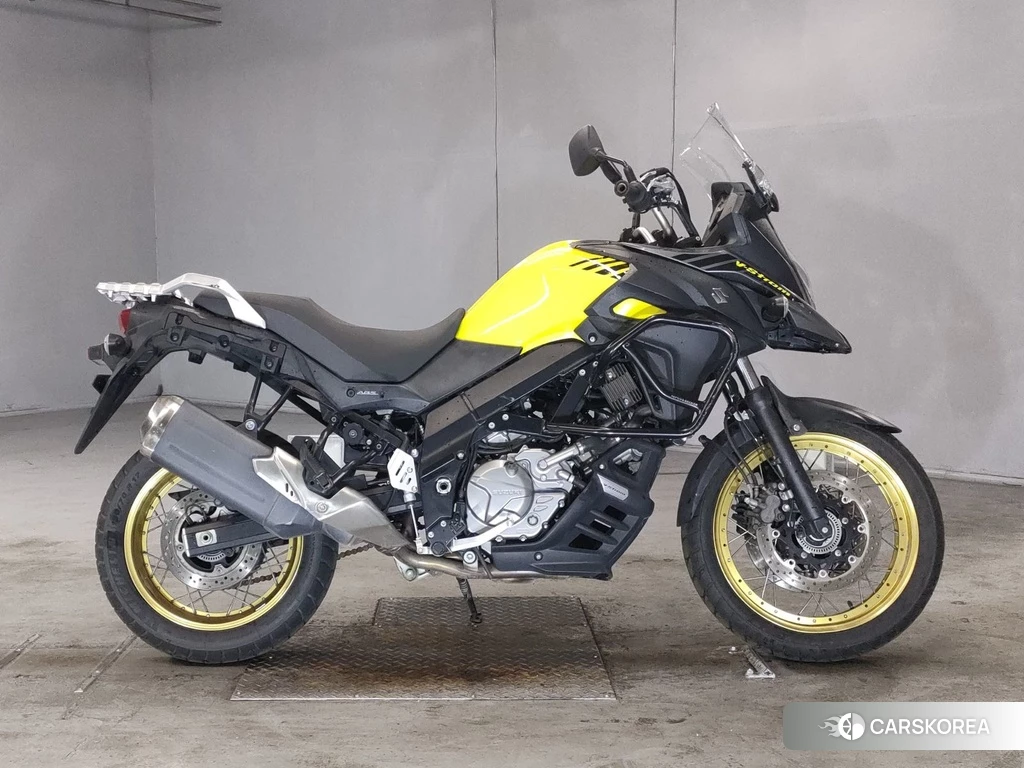Проданный Suzuki V-STROM 650 XT 2019 из Японии