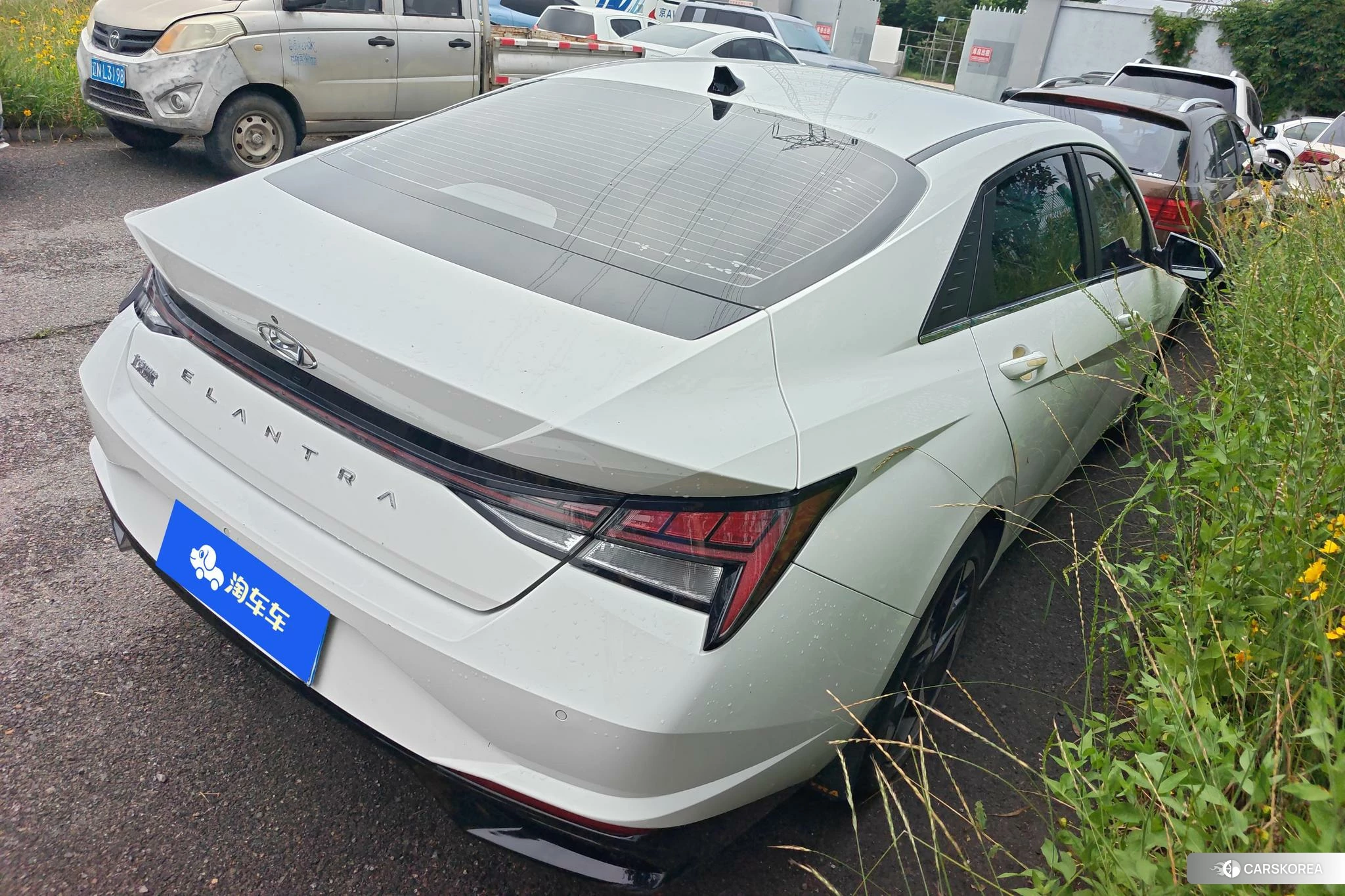 Hyundai Elantra 2022 Белый из Китая