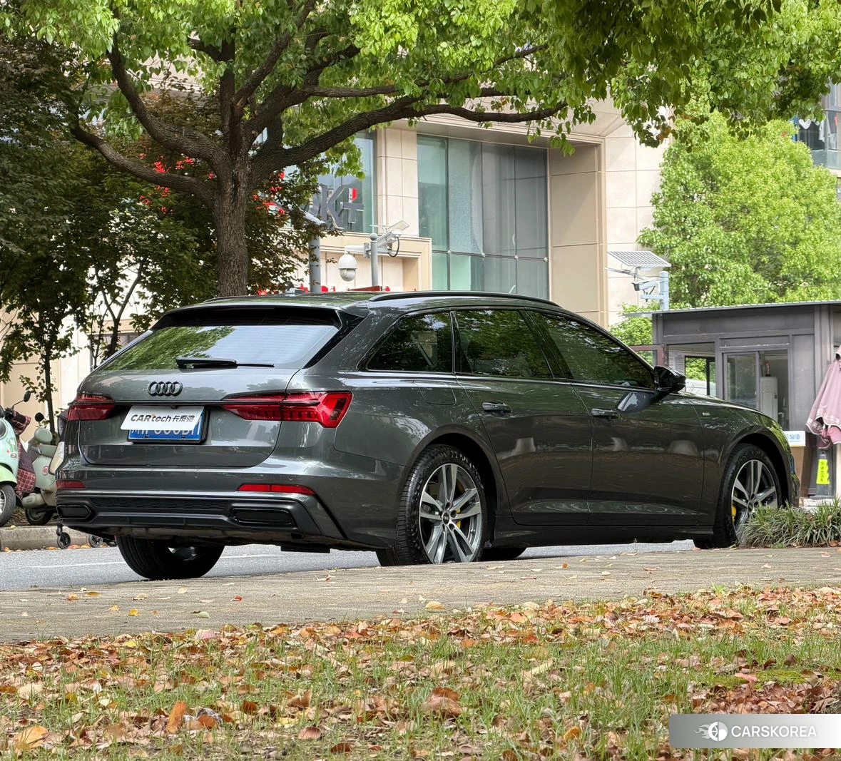 Audi A6 (import) 2020 Темно-серый из Китая