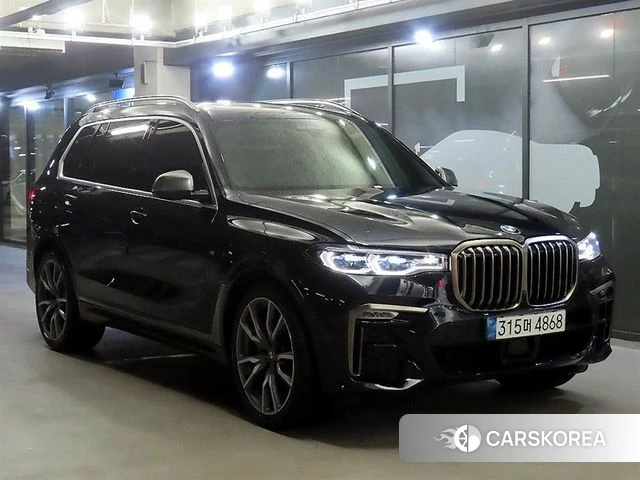 BMW X7 (G07) 2021 Черный из Кореи