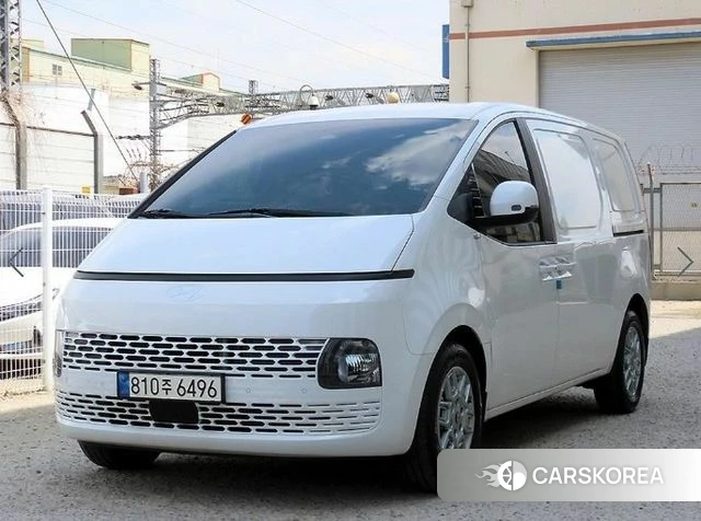 Hyundai Staria 2025 Белый из Кореи