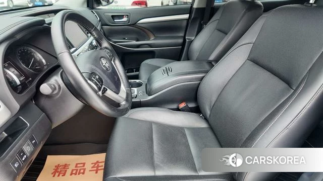 Toyota Highlander 2021 Белый из Китая