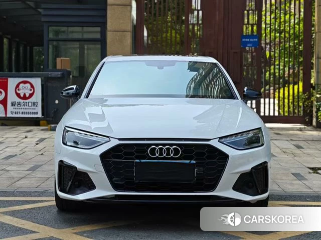Audi A4L 2022 Белый из Китая