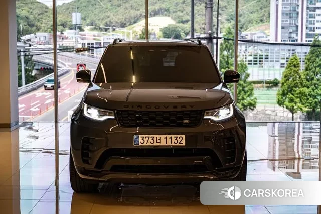 Land Rover Discovery 5 2023 Серый из Кореи