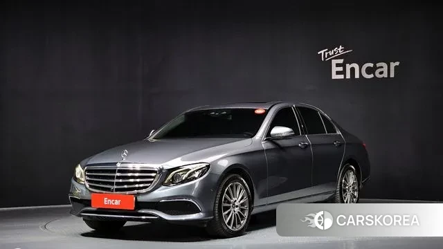 Mercedes-Benz E-Class W213 2018 Серый из Кореи