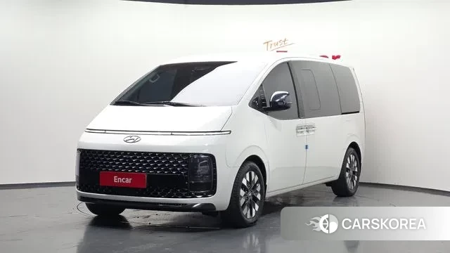 Hyundai Staria 2021 Белый из Кореи
