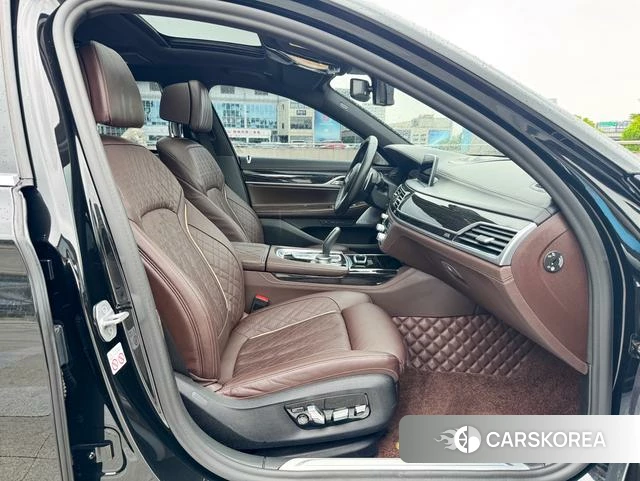 BMW 7 series 2021 Черный из Китая