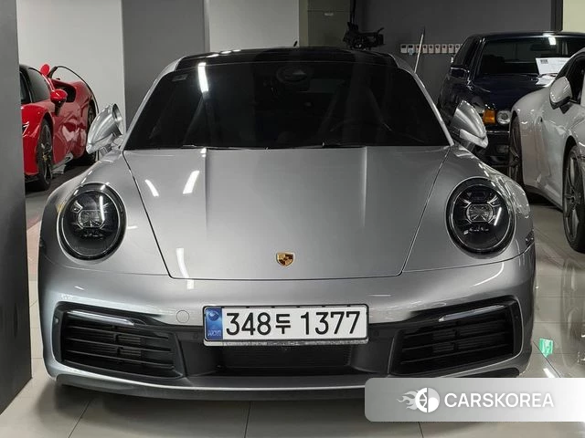 Porsche 911(992) 2020 Серебристо-серый из Кореи