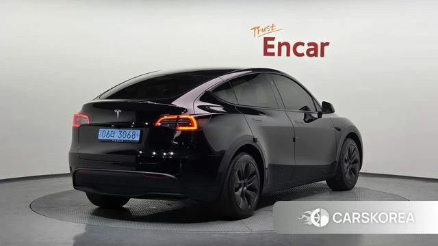 Tesla Model Y 2024 Черный из Кореи