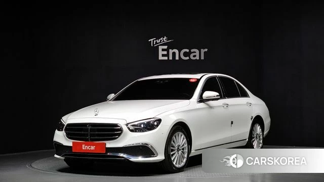 Mercedes-Benz E-Class W213 2023 Белый из Кореи