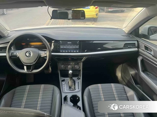 Volkswagen Lavida 2021 Белый из Китая