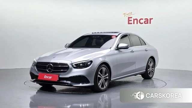 Mercedes-Benz E-Class W213 2021 Серебристо-серый из Кореи