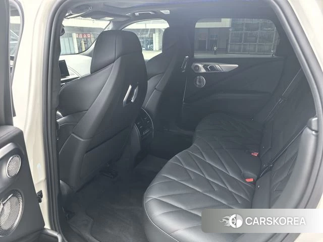 BMW XM 2025 Белый из Китая