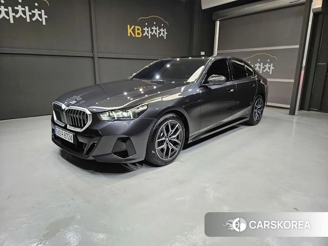 BMW 5 Series (G60) 2026 Черный из Кореи