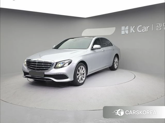 Mercedes-Benz E-Class W213 2019 Серебряный из Кореи