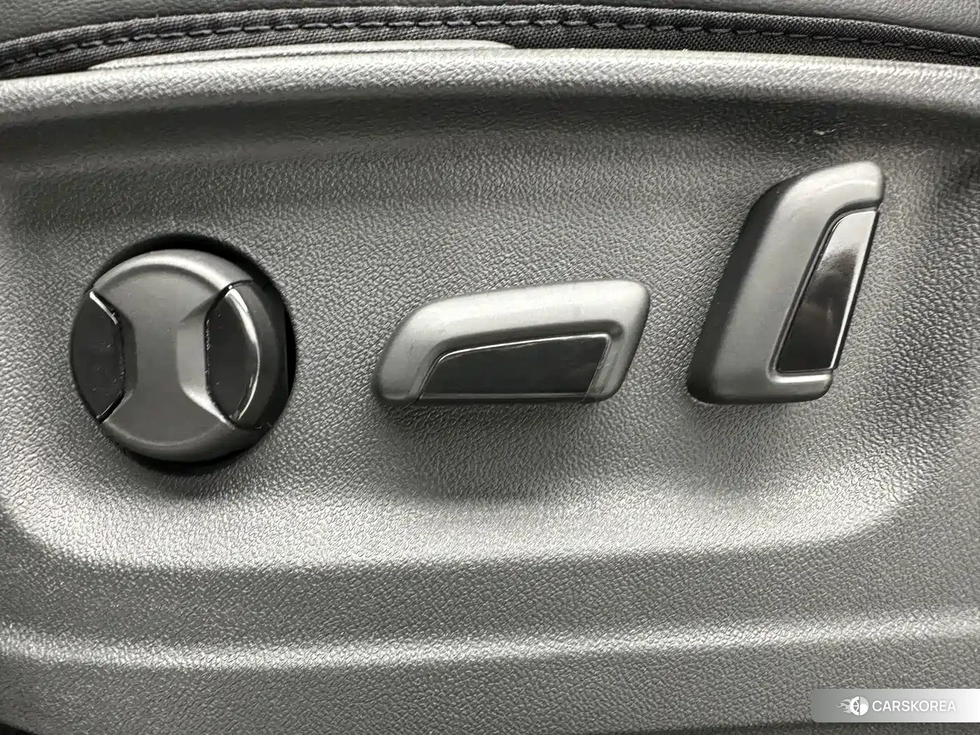 Volkswagen Tharu 2023 Silver/gray из Китая, фото 2