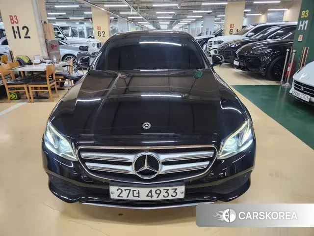 Mercedes-Benz E-Class W213 2018 Черный из Кореи