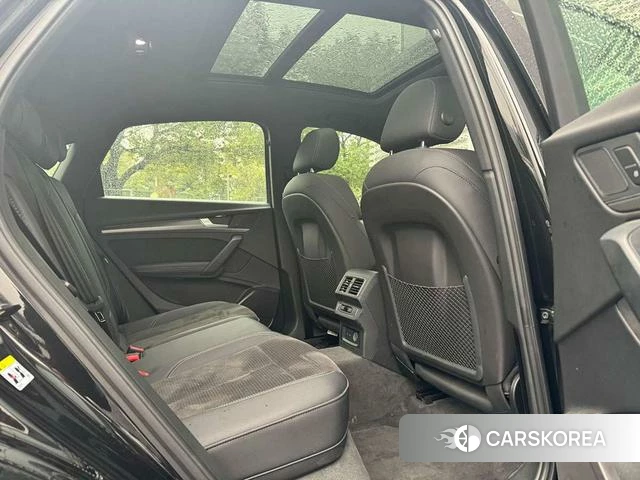 Audi Q5L Sportback 2023 Черный из Китая