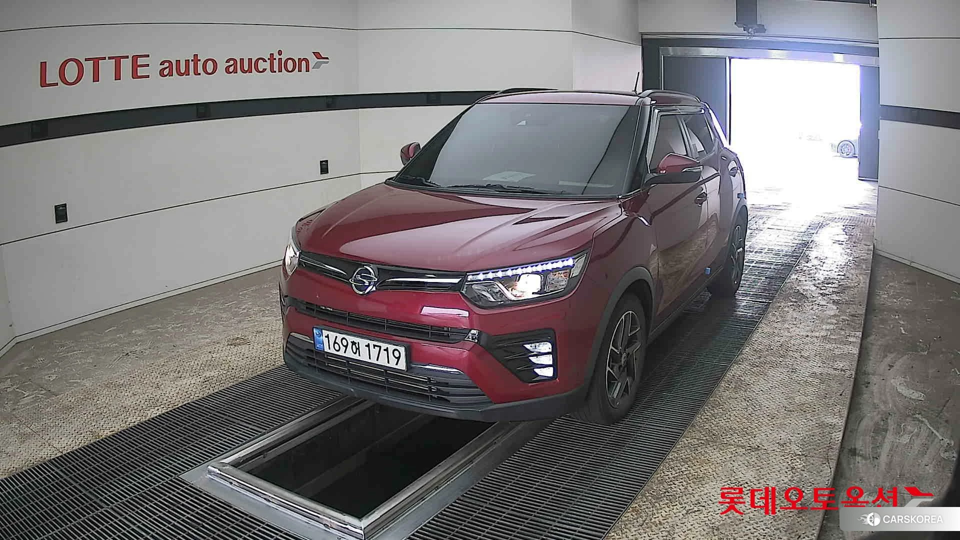 SsangYong Tivoli 2022 Cherry Red из Кореи