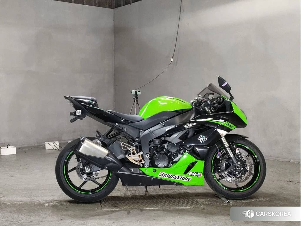 Проданный Kawasaki ZX-6R NINJA 2010 из Японии